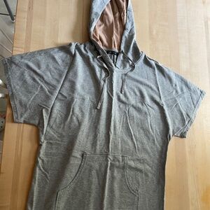 Satva short sleeve hoodie